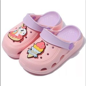 Kids clogs